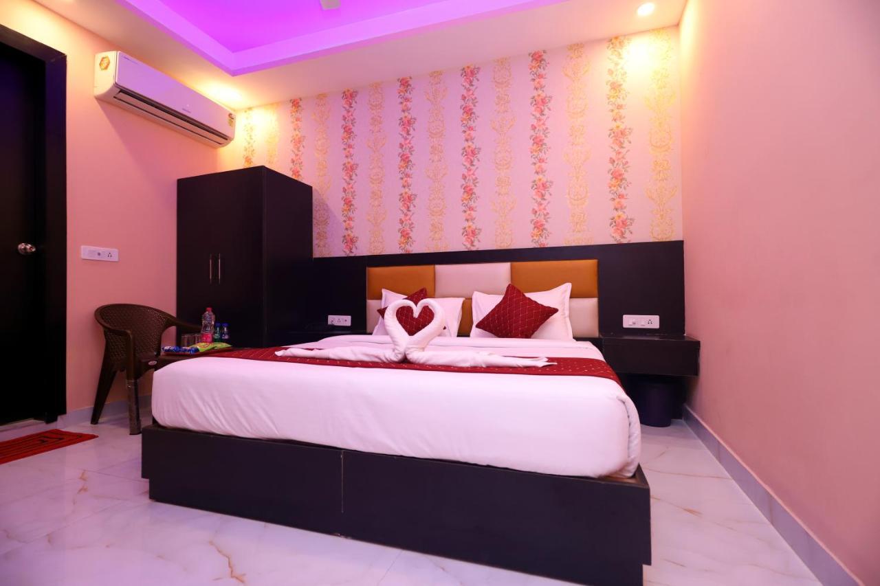 Отель Jupiter Plaza Delhi Airport Нью-Дели Экстерьер фото