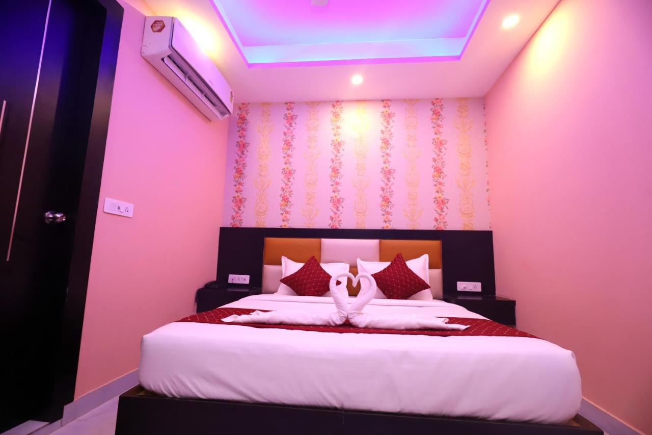 Отель Jupiter Plaza Delhi Airport Нью-Дели Экстерьер фото