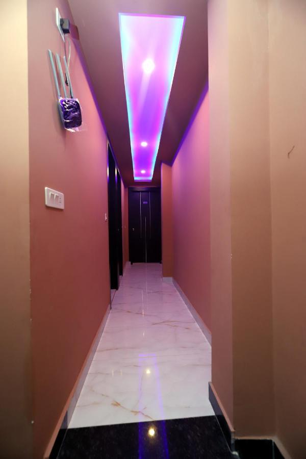 Отель Jupiter Plaza Delhi Airport Нью-Дели Экстерьер фото